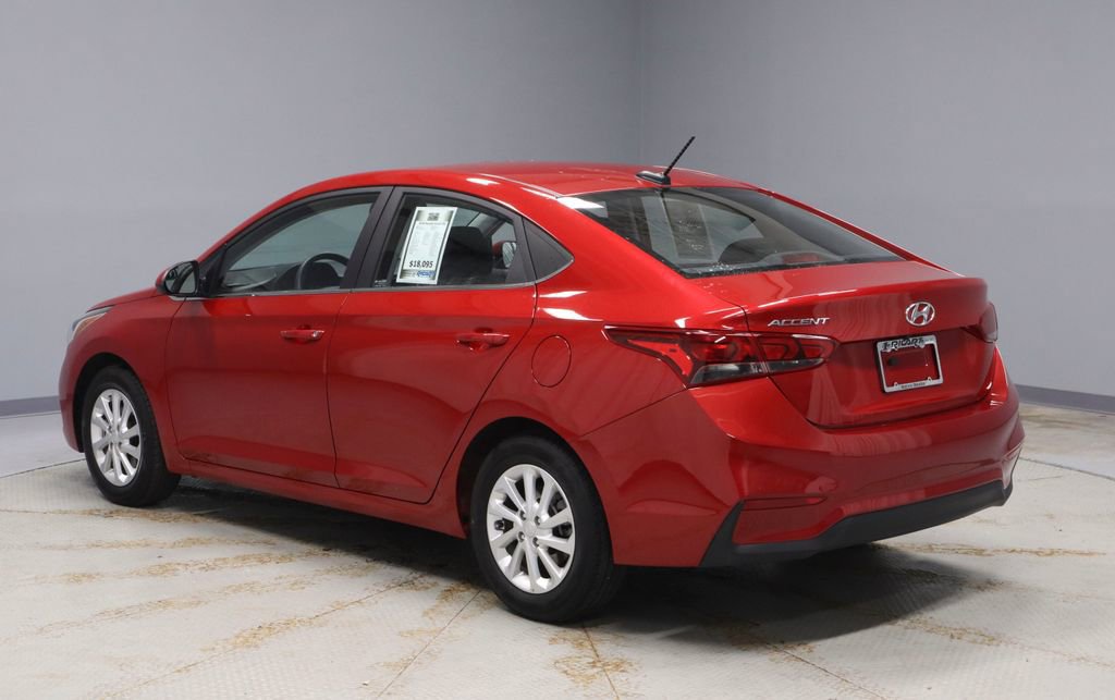 Used 2020 Hyundai Accent SEL image 3