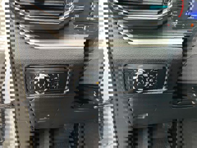 Certified 2022 Ford Explorer XLT w/ Equipment Group 202A image 14