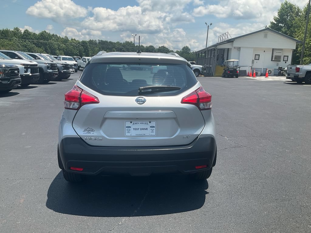 Used 2019 Nissan Kicks SV FWD image 6