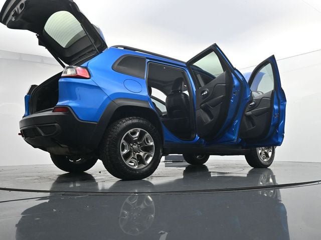 Used 2019 Jeep Cherokee Trailhawk w/ Comfort/Convenience Group AWD/4WD image 41