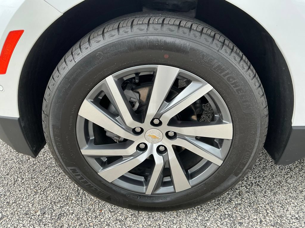 Used 2024 Chevrolet Equinox Premier FWD image 25