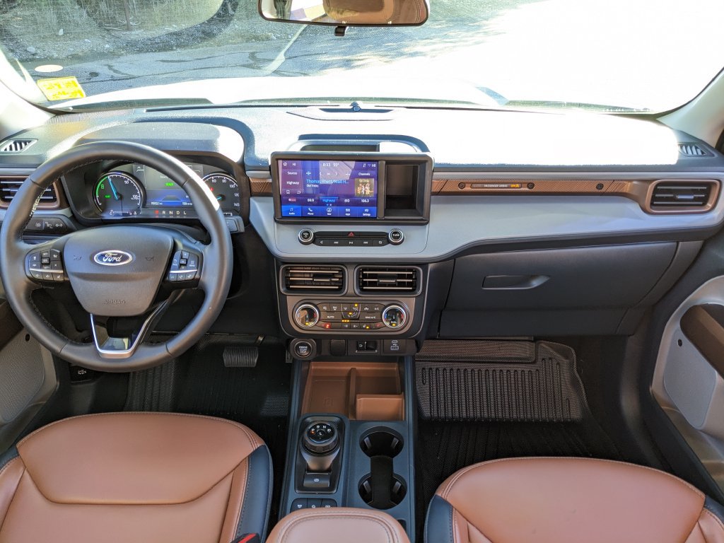 Certified 2024 Ford Maverick Lariat FWD image 7