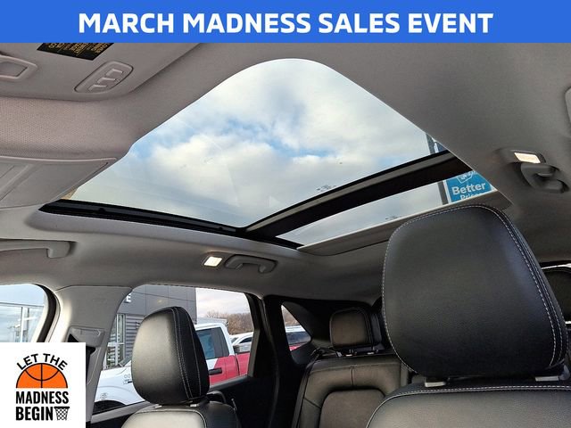 Certified 2022 Ford Escape Titanium w/ Class II Trailer Tow Package image 21