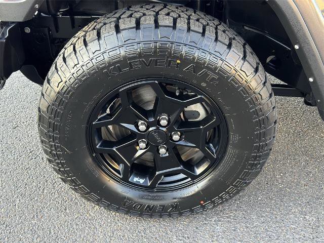 Used 2021 Jeep Gladiator Sport image 10