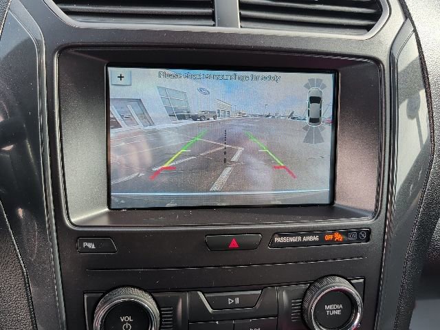 Certified 2018 Ford Explorer XLT w/ Equipment Group 202A image 22