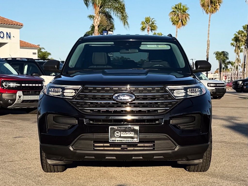 Certified 2024 Ford Explorer XLT RWD image 3