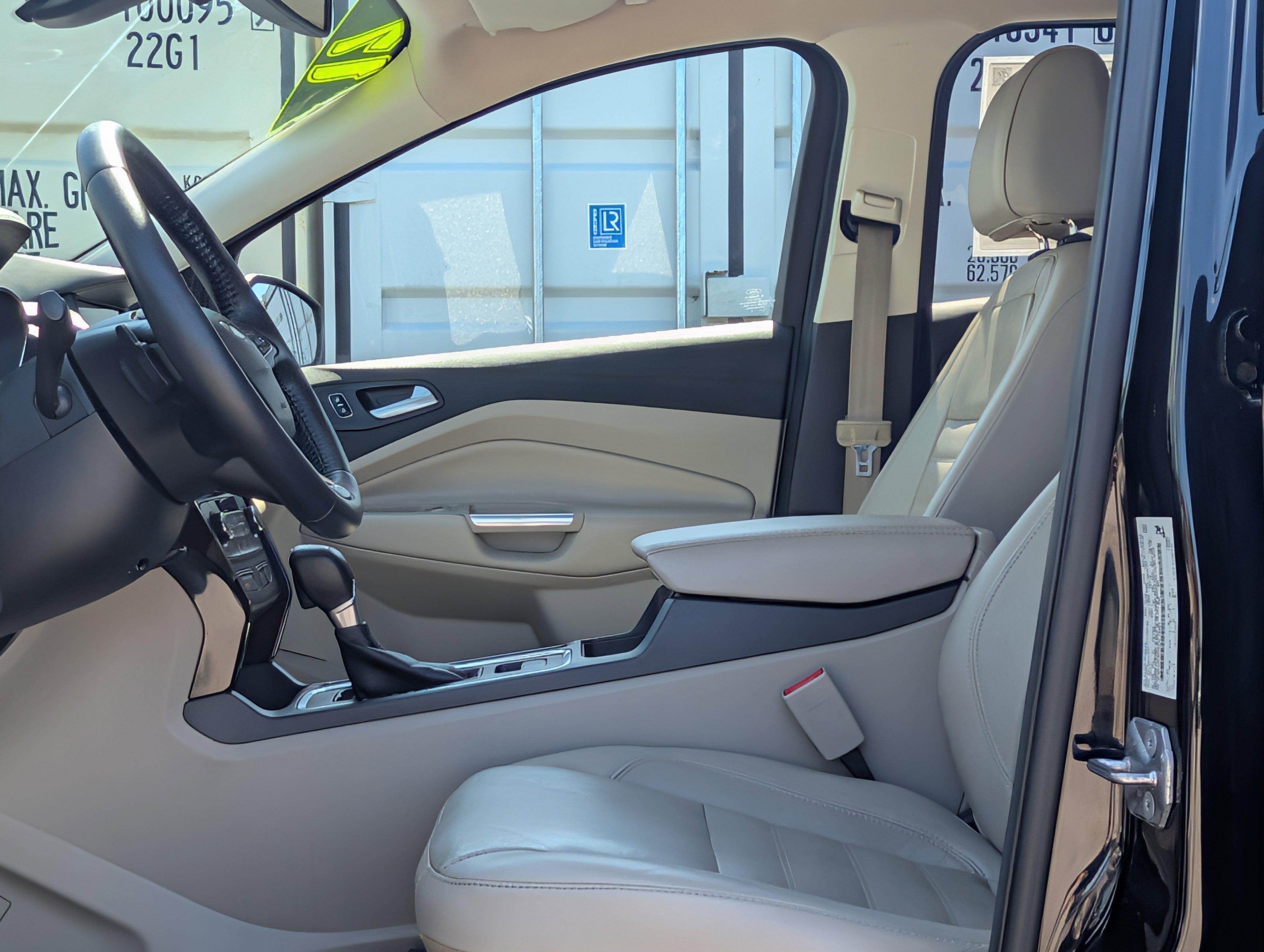 Certified 2017 Ford Escape Titanium FWD image 21