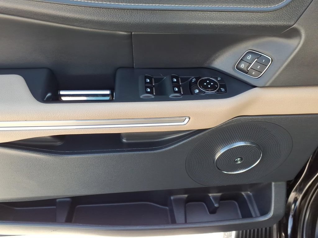 Certified 2022 Ford Expedition Limited AWD/4WD image 19