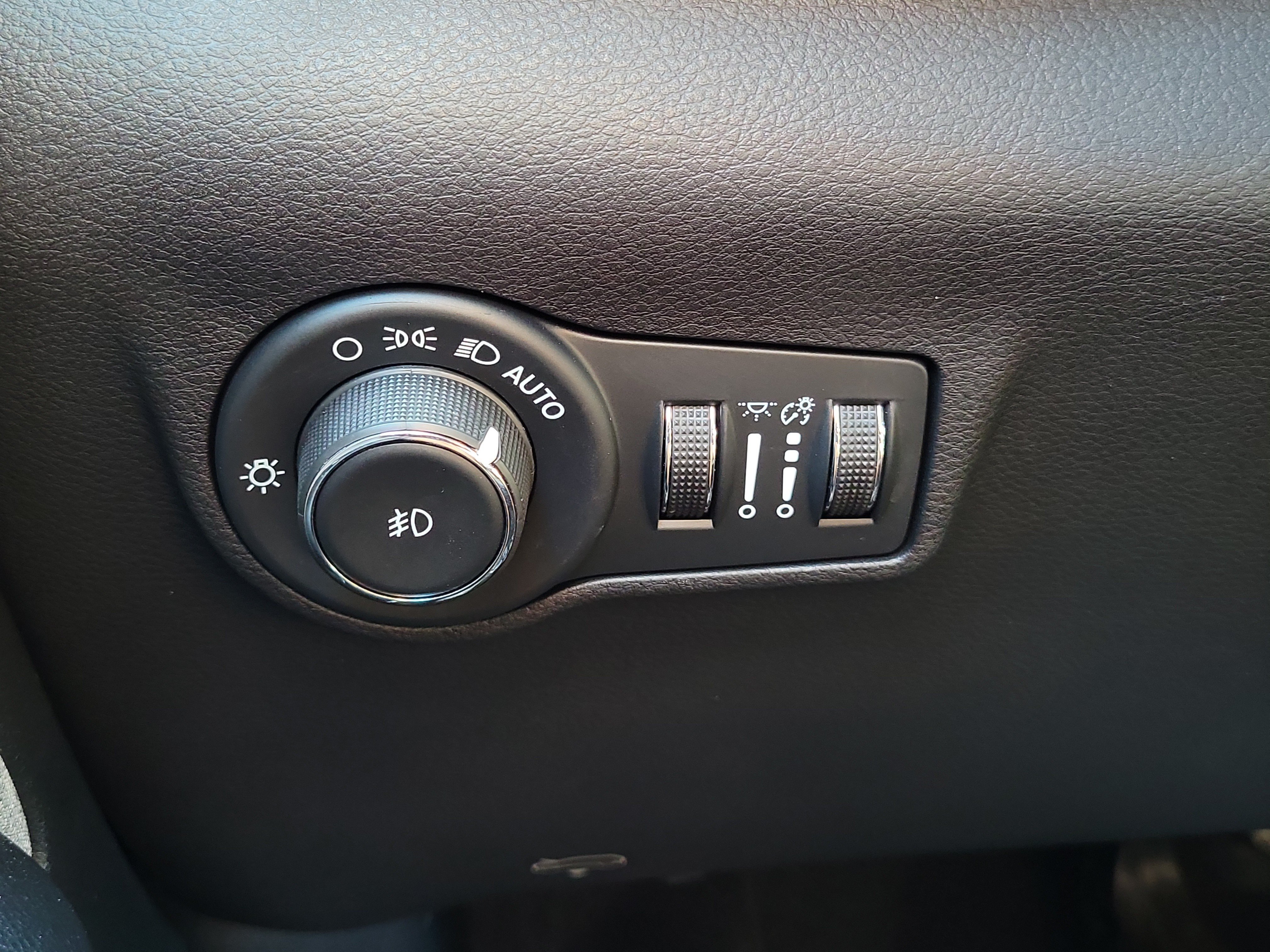 Used 2022 Jeep Compass Latitude w/ Convenience Group AWD/4WD image 27