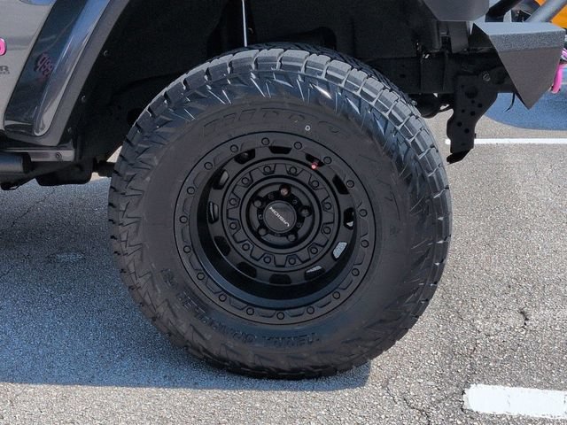 Used 2019 Jeep Wrangler Unlimited Sahara AWD/4WD image 11