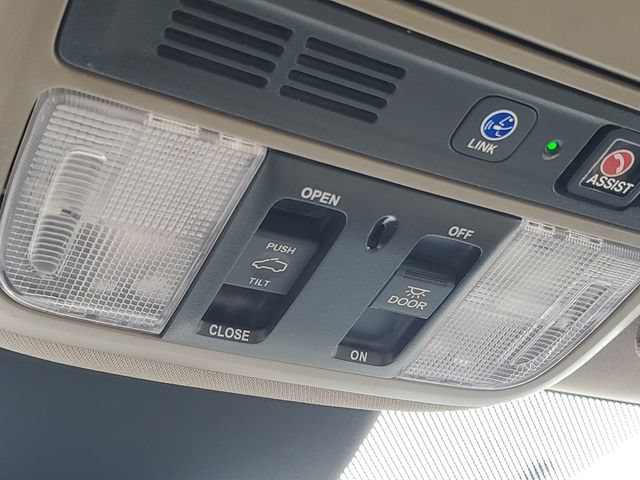 Used 2023 Honda Odyssey Elite image 25