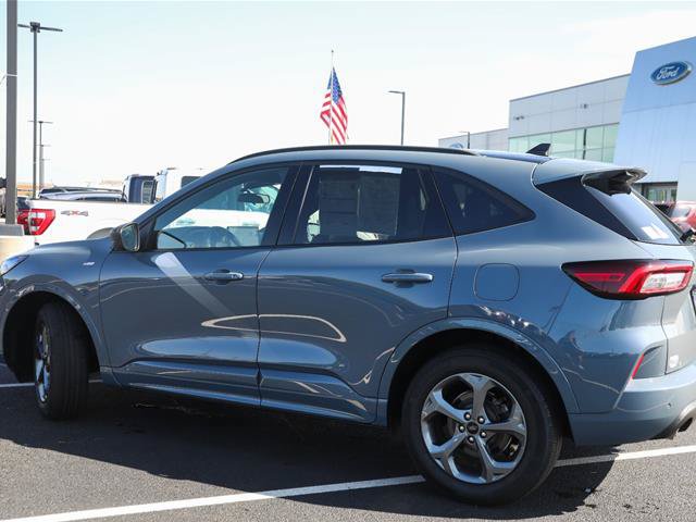 Certified 2024 Ford Escape ST-Line w/ Tech Pack #1 AWD/4WD image 17