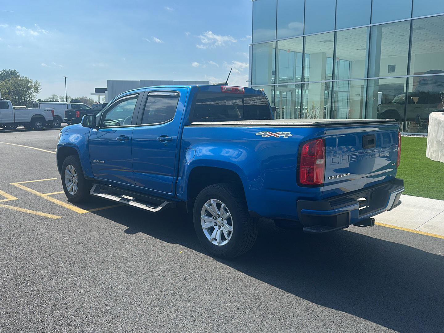 Used 2022 Chevrolet Colorado LT w/ LT Convenience Package AWD/4WD image 4