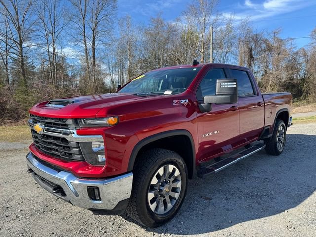 Used 2024 Chevrolet Silverado 3500 LT w/ All Star Edition AWD/4WD image 3