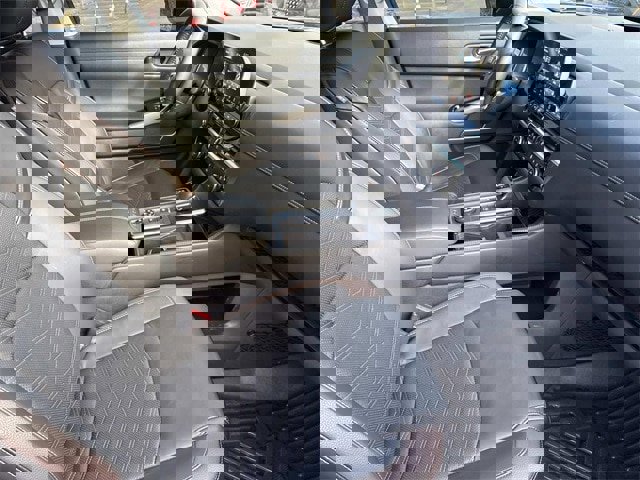 Used 2024 Nissan Pathfinder Platinum image 24