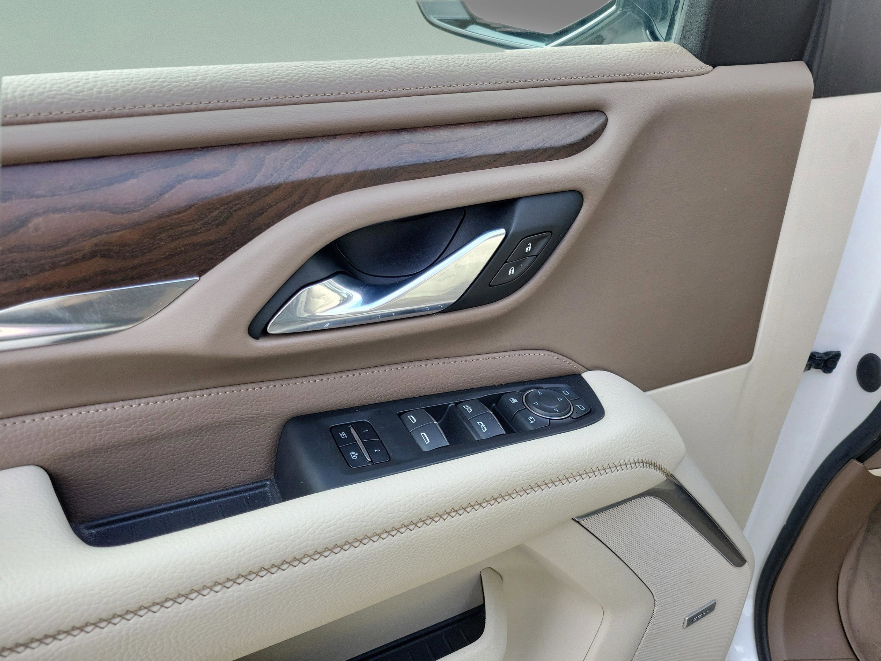 Used 2021 GMC Yukon Denali w/ Denali Premium Package image 6