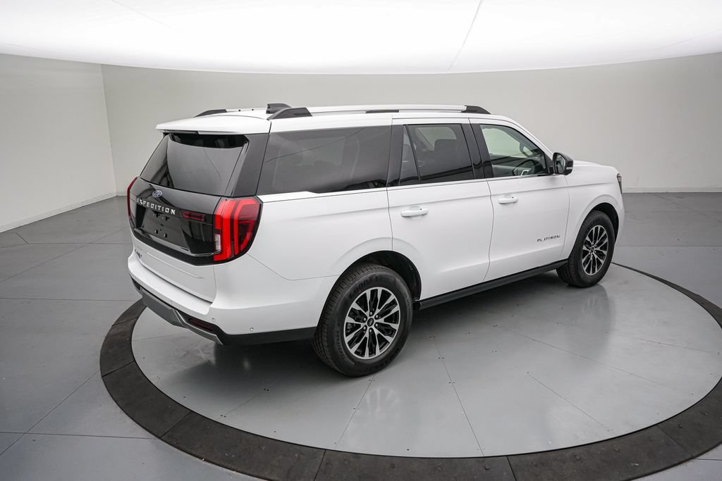 Certified 2025 Ford Expedition Platinum AWD/4WD image 4
