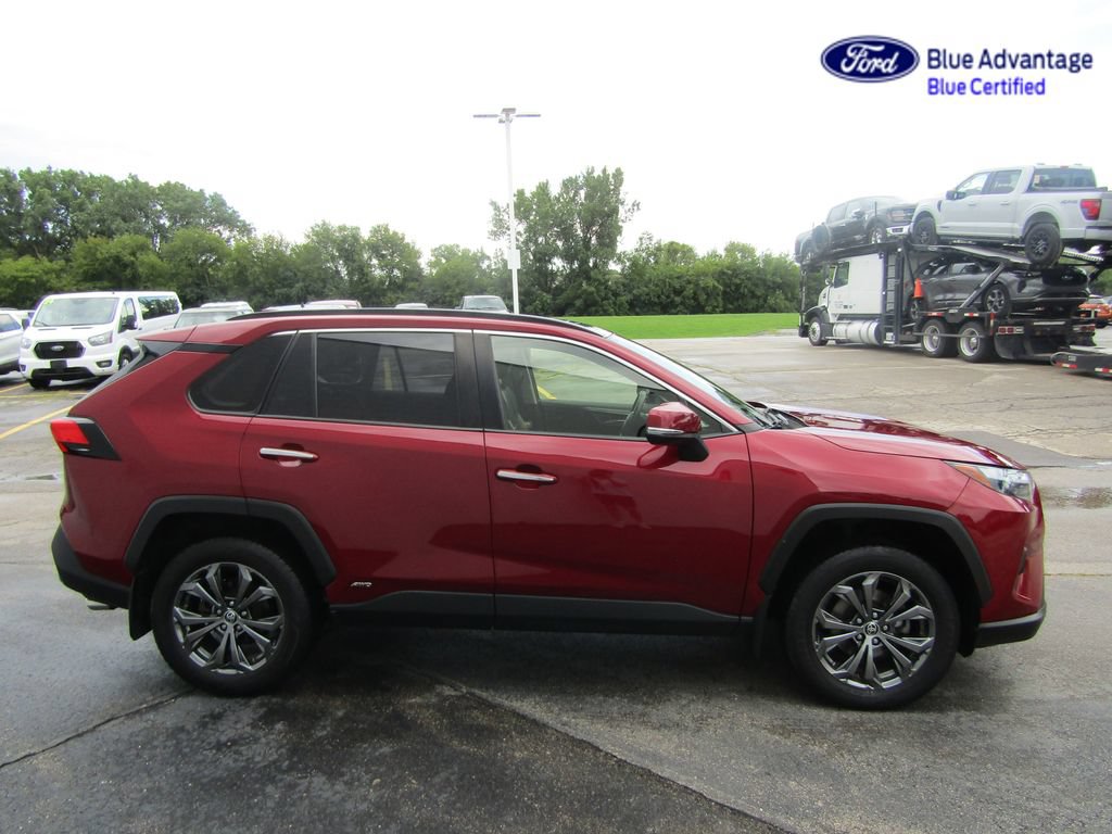Used 2022 Toyota RAV4 Limited AWD/4WD image 18