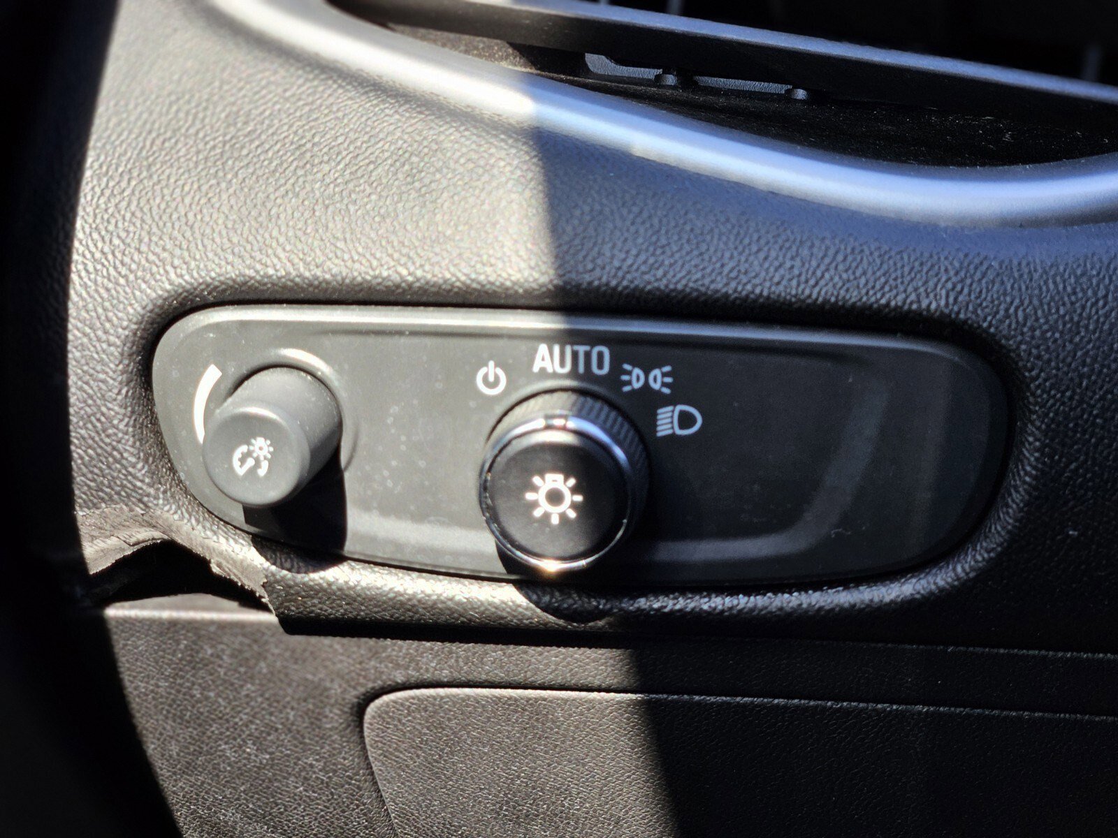 Used 2024 Chevrolet Malibu LT image 24