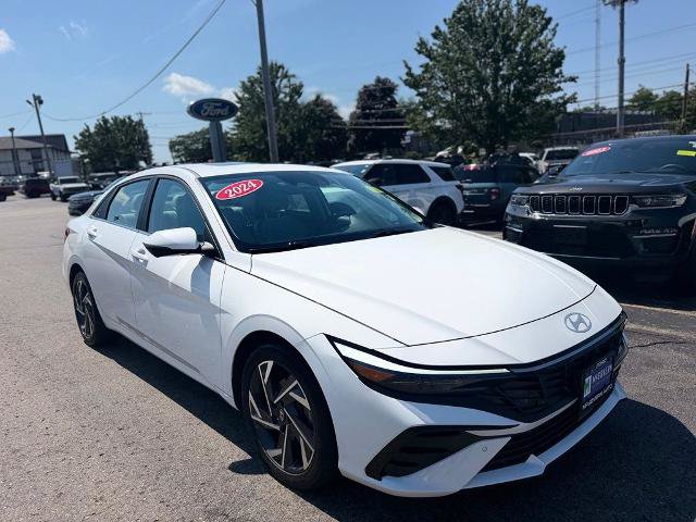 Used 2024 Hyundai Elantra Limited FWD image 11