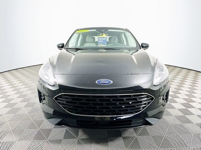 Certified 2022 Ford Escape SE w/ SE Sport Appearance Package image 9