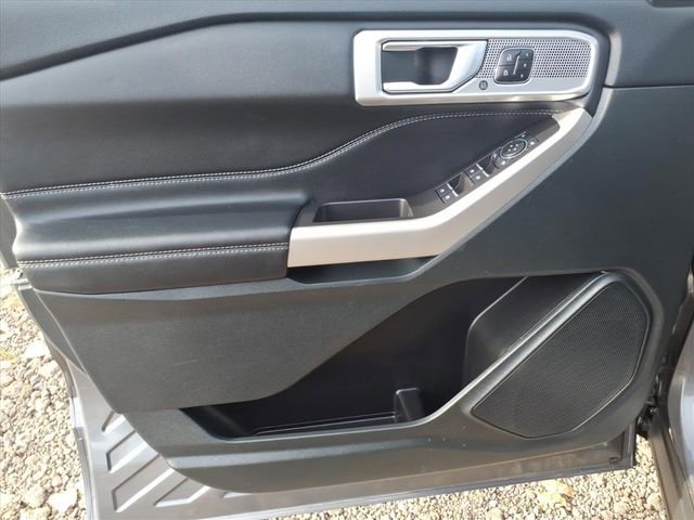 Certified 2023 Ford Explorer Limited w/ Equipment Group 301A image 15