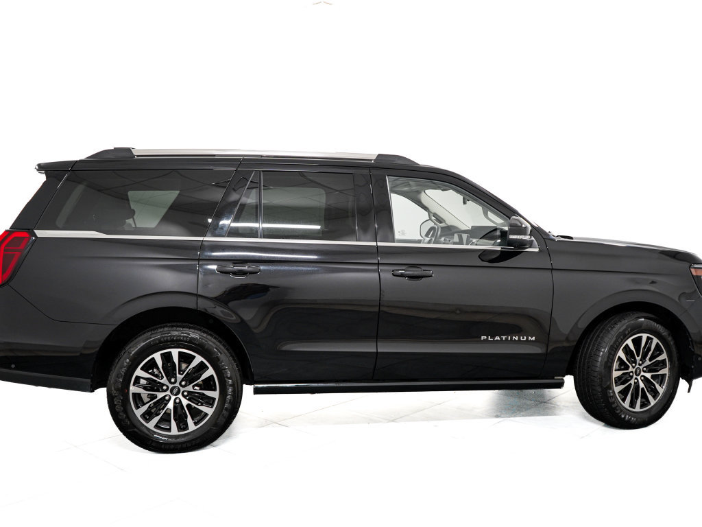 Certified 2025 Ford Expedition Platinum AWD/4WD image 7