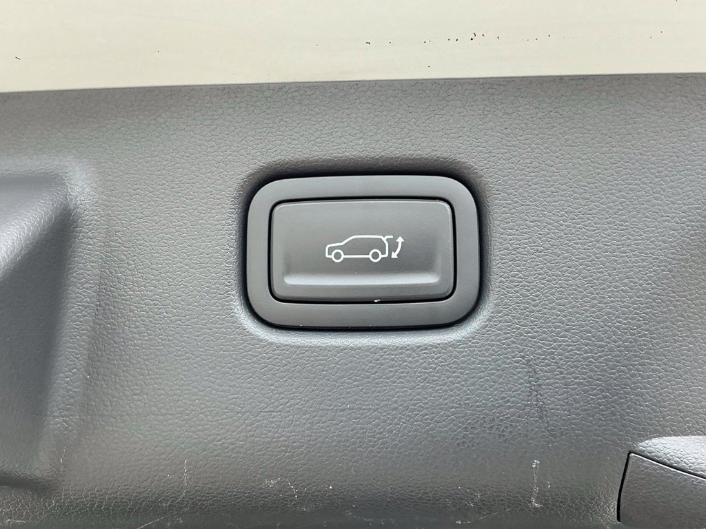 Used 2025 Hyundai Kona Limited FWD image 18