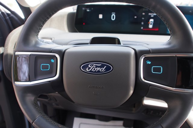 Certified 2025 Ford Expedition Active image 24