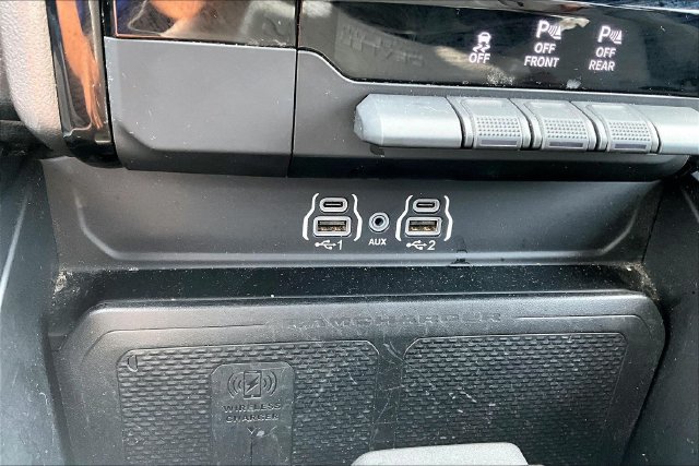 Used 2025 RAM 1500 Big Horn AWD/4WD image 35
