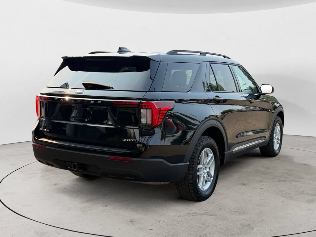 Certified 2025 Ford Explorer Active AWD/4WD image 5