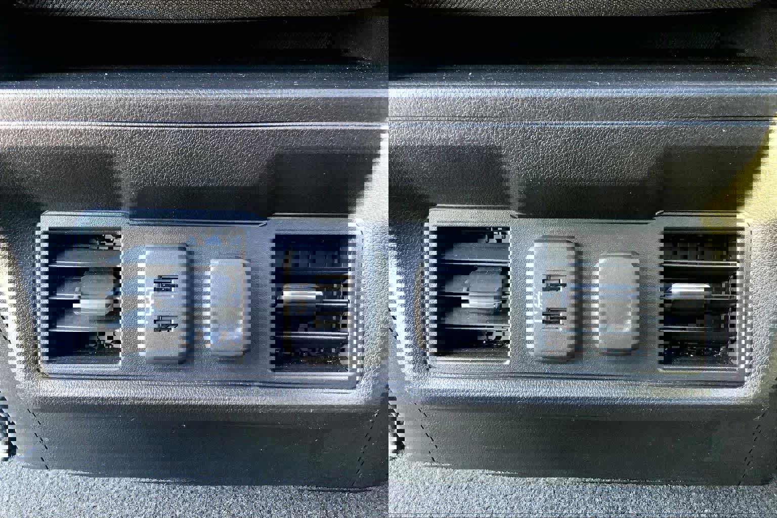 Used 2022 Chevrolet Silverado 2500 LT w/ All Star Edition image 33