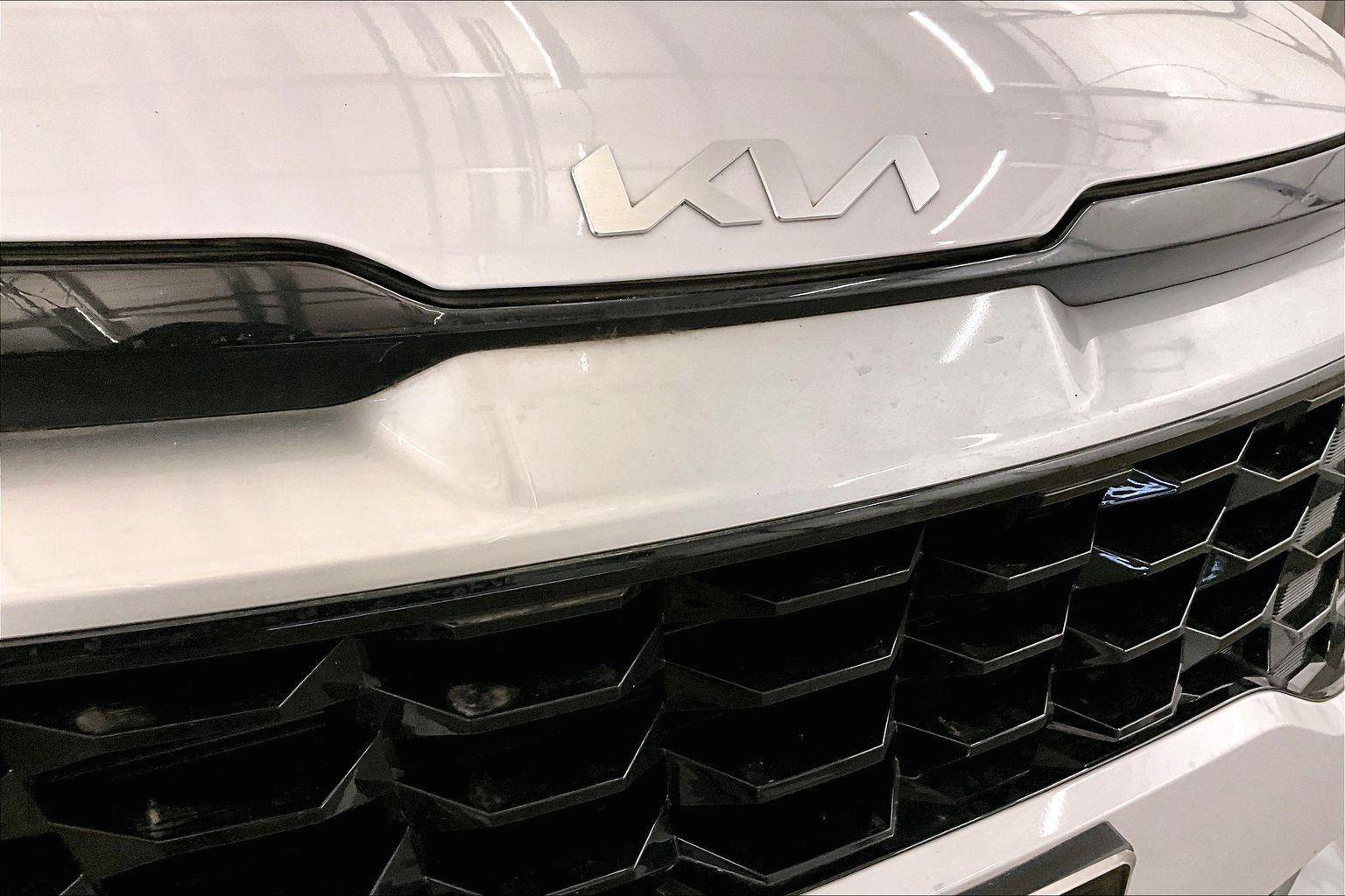 Used 2023 Kia Sportage EX image 29