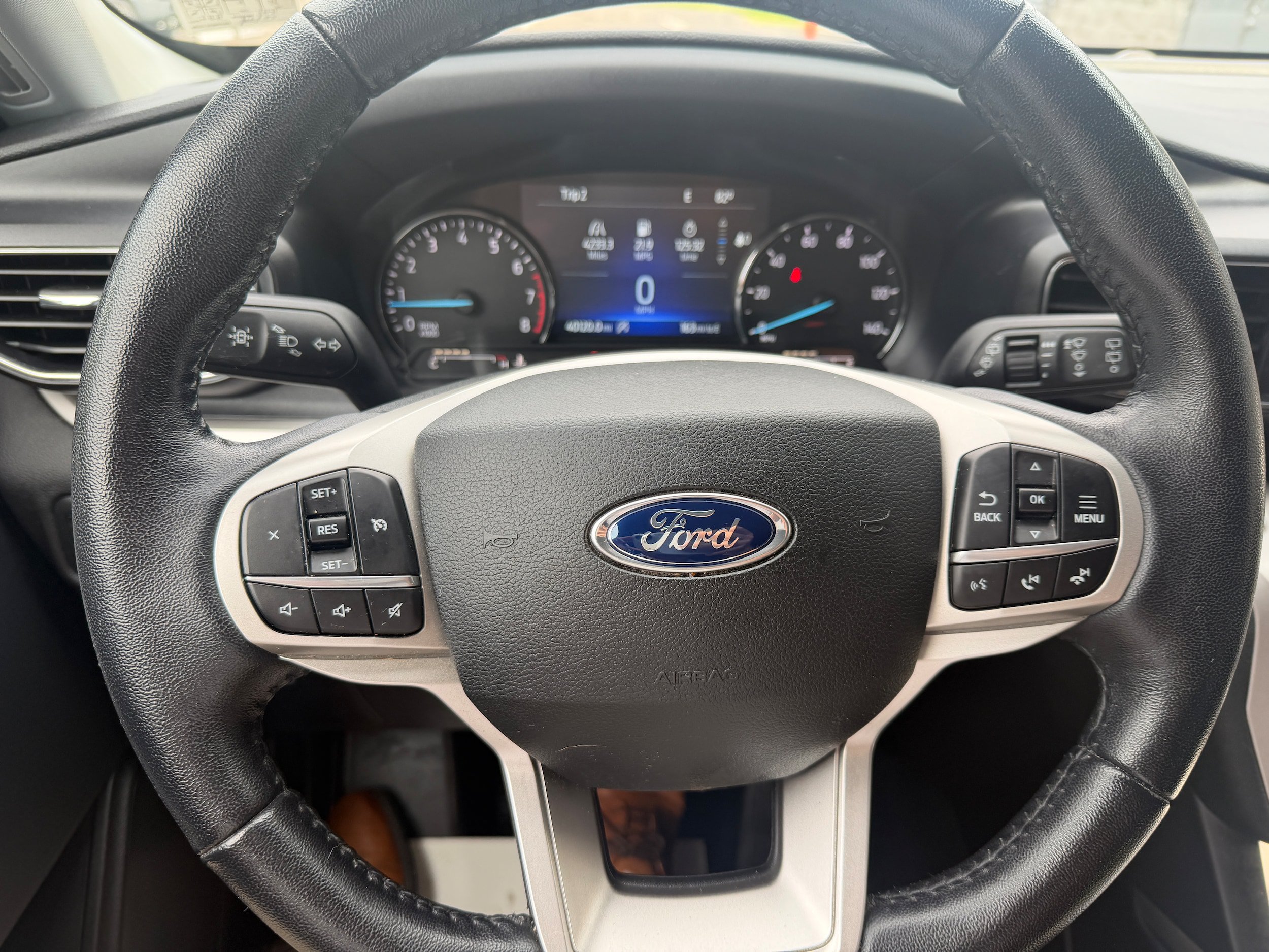 Certified 2021 Ford Explorer XLT w/ Equipment Group 202A AWD/4WD image 30