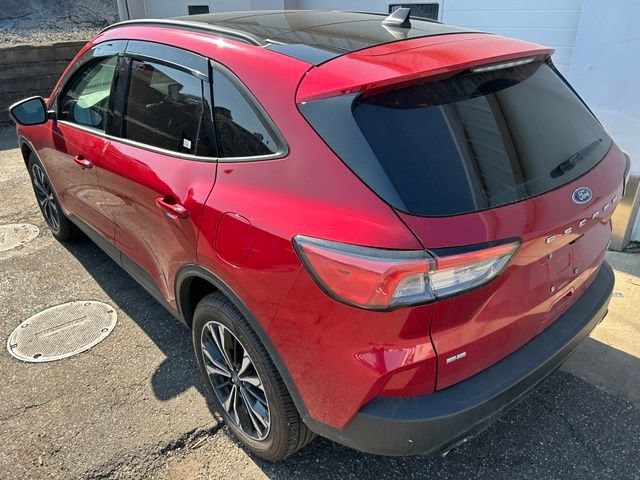 Certified 2022 Ford Escape SE w/ SE Sport Appearance Package AWD/4WD image 4