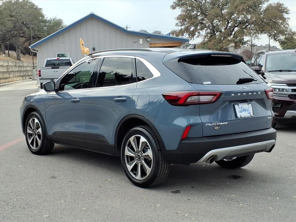 Certified 2023 Ford Escape Platinum image 2