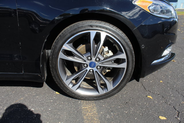 Certified 2018 Ford Fusion Titanium AWD/4WD image 19