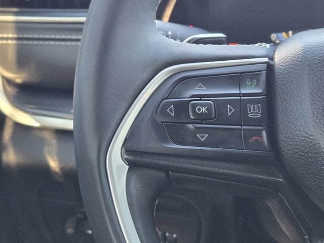 Used 2023 Jeep Grand Cherokee Altitude AWD/4WD image 26