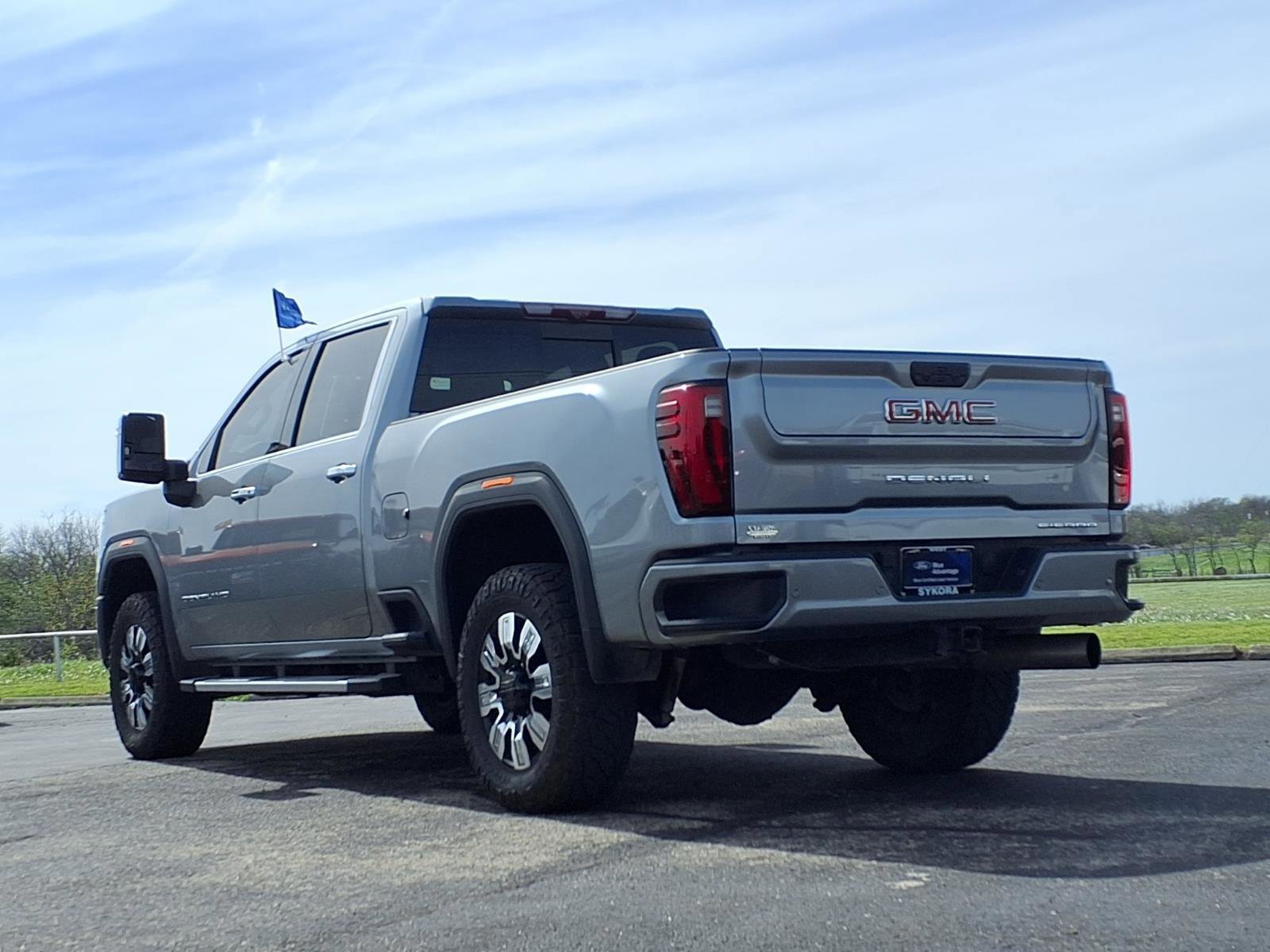 Used 2024 GMC Sierra 2500 Denali w/ Denali Reserve Package image 4