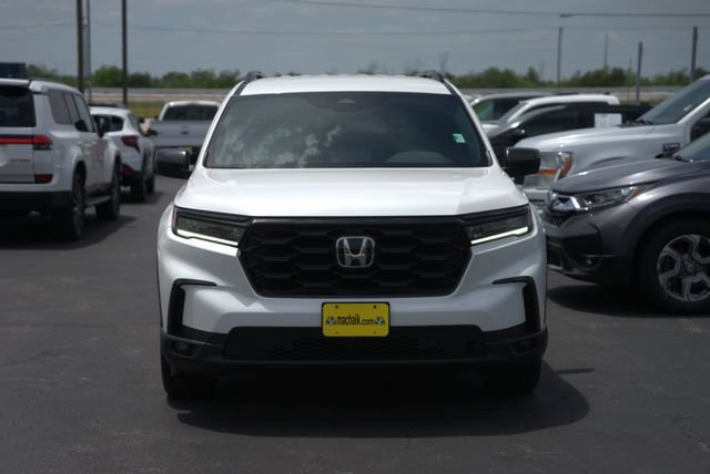Used 2025 Honda Pilot Sport image 3
