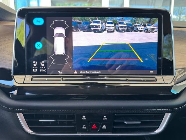 Used 2024 Volkswagen Atlas SE FWD image 18