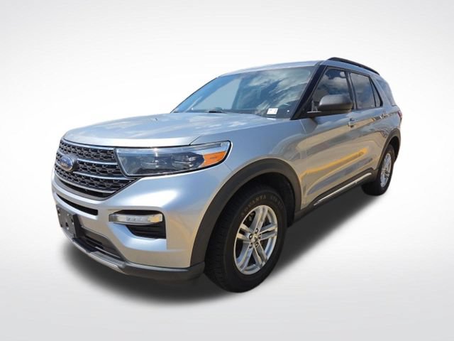 Certified 2022 Ford Explorer XLT w/ Equipment Group 202A AWD/4WD image 4