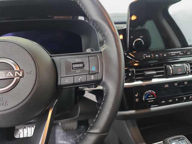 Used 2025 Nissan Pathfinder Platinum w/ Cargo Package AWD/4WD image 18