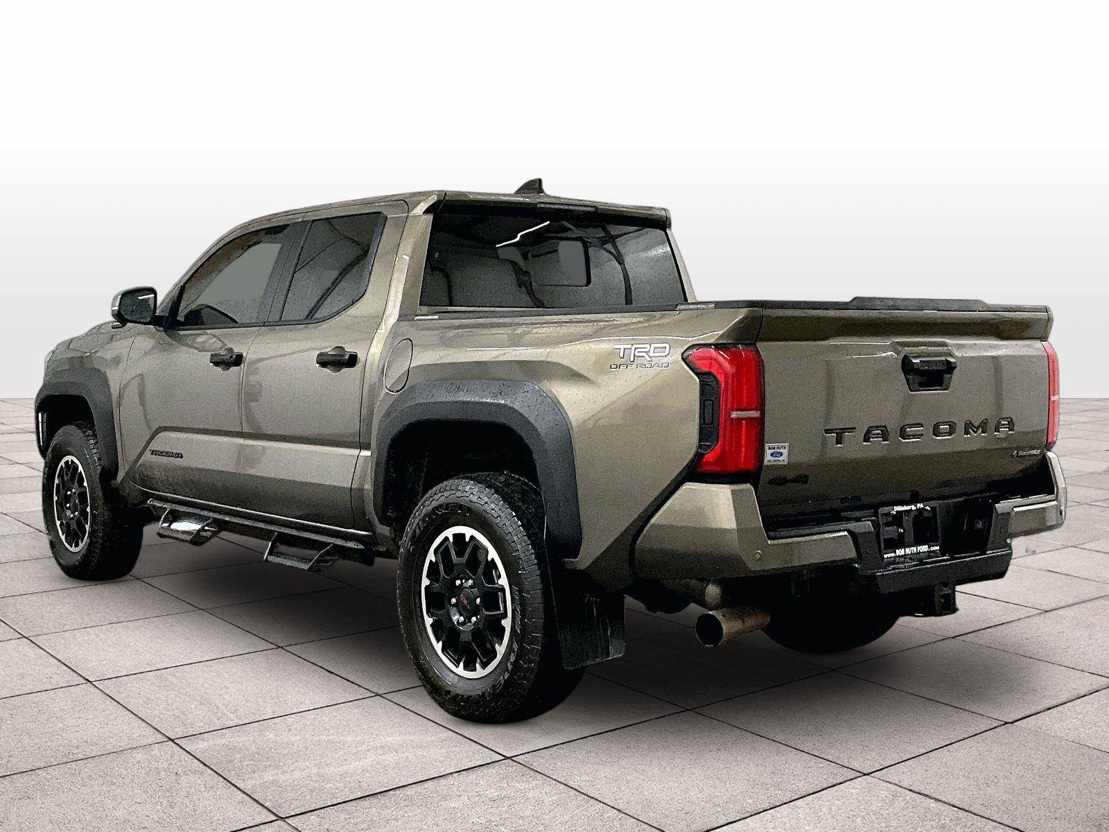 Used 2024 Toyota Tacoma TRD Off-Road w/ TRD Off Road Premium Package AWD/4WD image 10