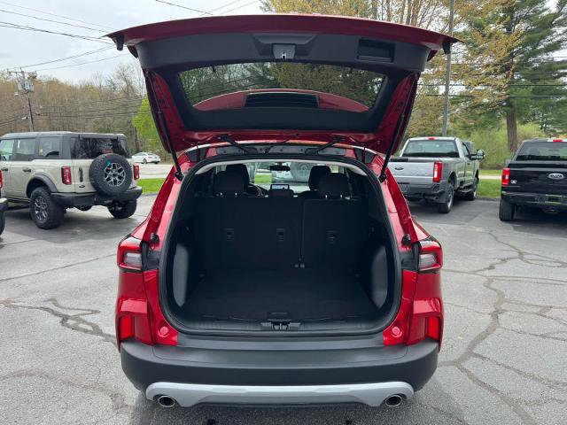 Certified 2025 Ford Escape Active w/ Cold Weather Package AWD/4WD image 5