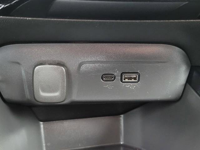 Used 2025 Chevrolet Trax LT w/ LT Convenience Package image 20