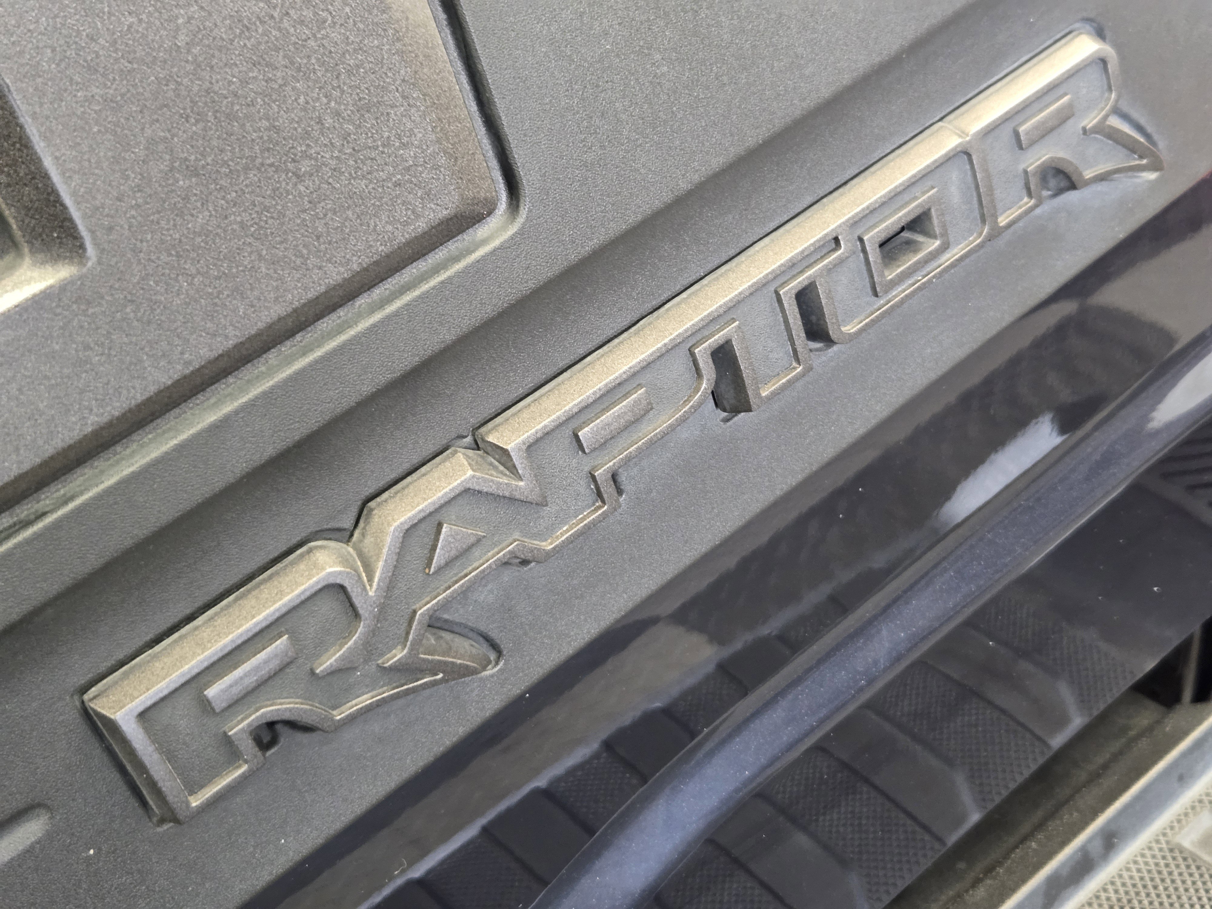 Certified 2023 Ford F150 Raptor w/ Raptor Carbon Fiber Package image 11