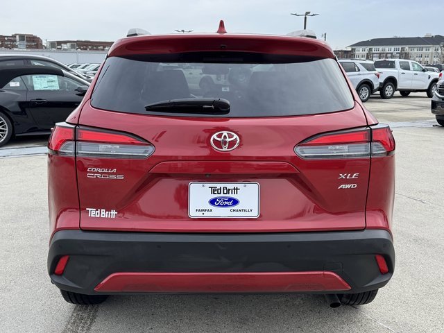 Used 2023 Toyota Corolla Cross XLE w/ Convenience Package image 9