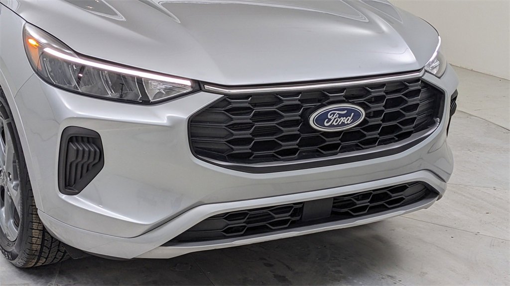 Certified 2023 Ford Escape ST-Line w/ Tech Pack #1 image 39