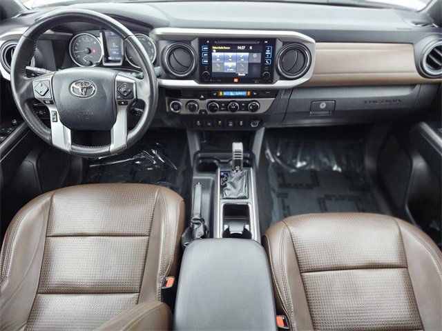 Used 2017 Toyota Tacoma Limited w/ Tow Package image 12